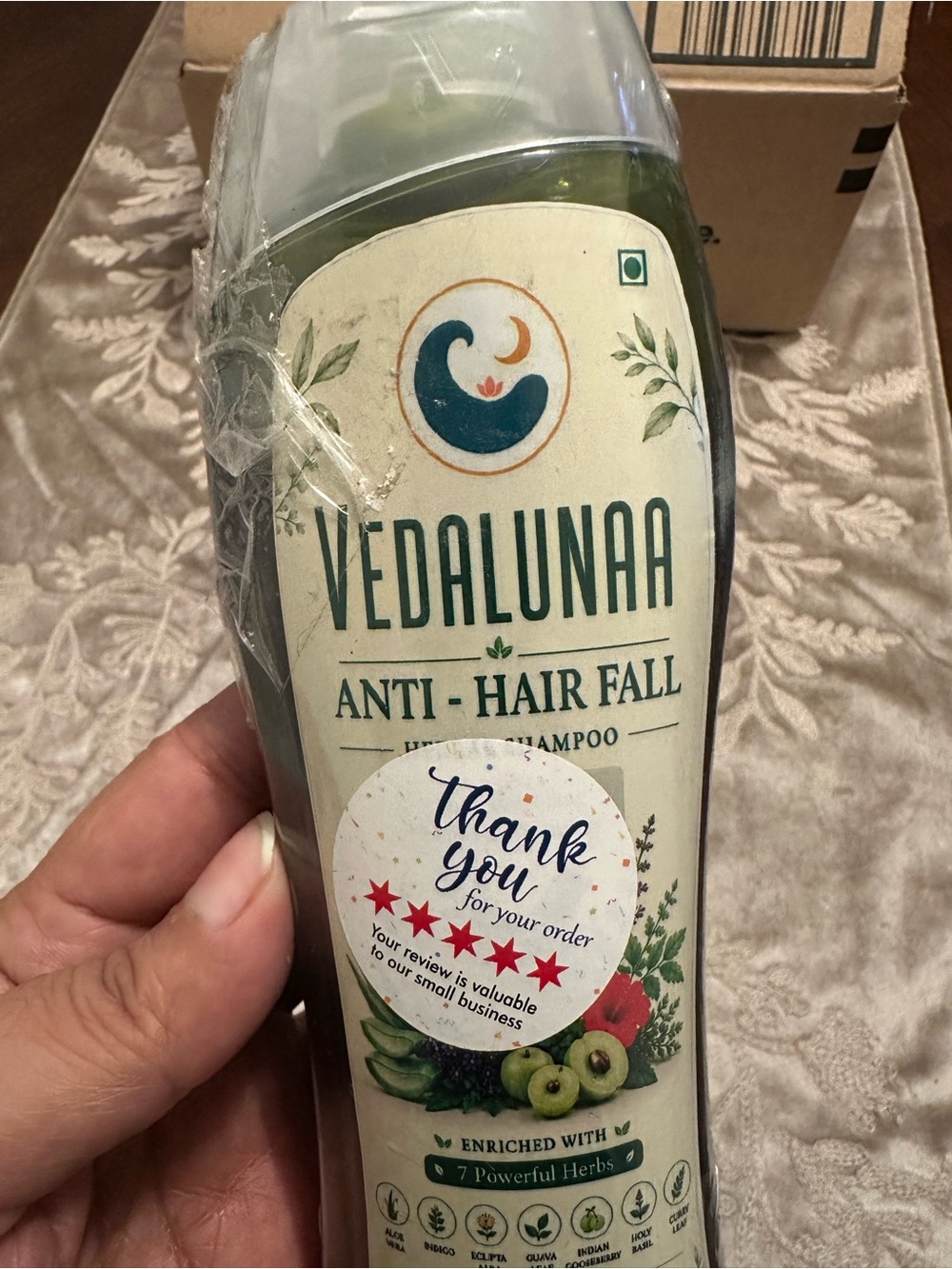 VEDALUNAA Anti-Hair Fall Herbal Shampoo - Green Bottle